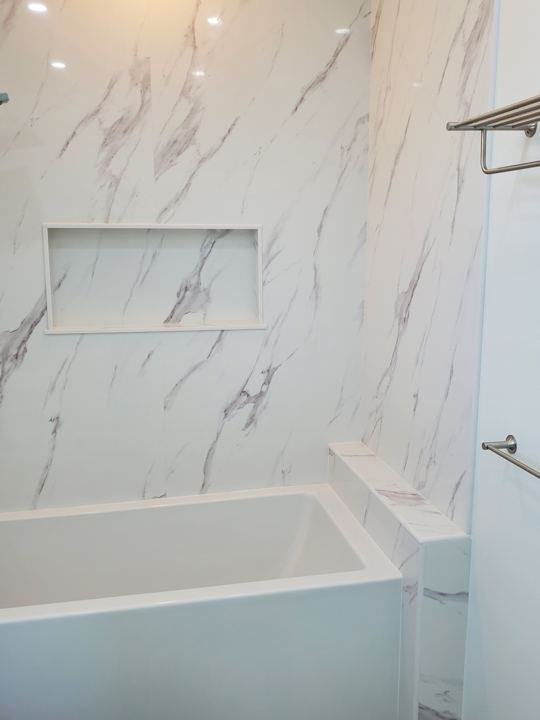 Bathroom Remodels Across Oahu — photo 2